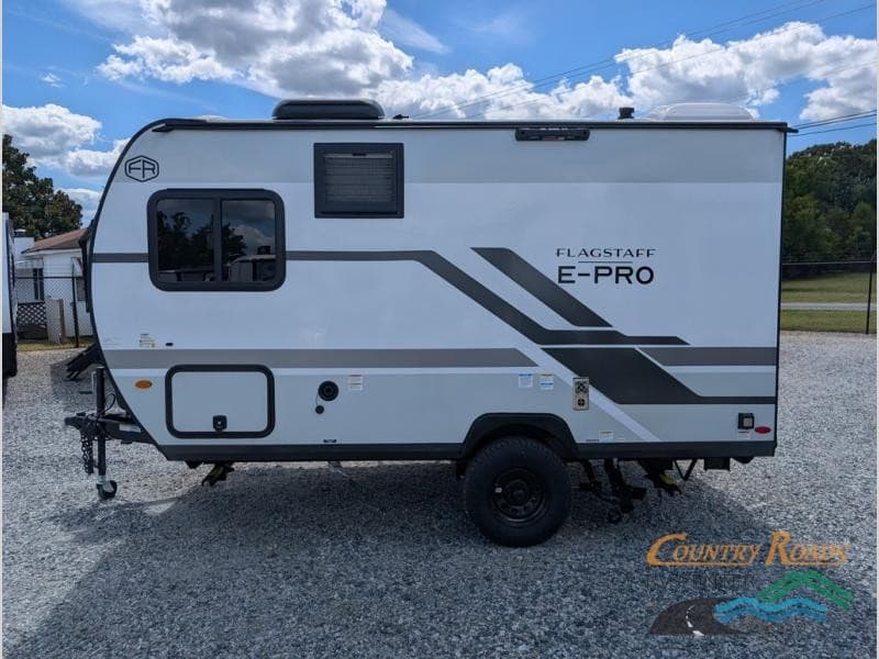 Country Roads RV Center Expands Fifth Wheel and Travel Trailer Inventory in Lexington, Enhancing Options for Buyers Nationwide