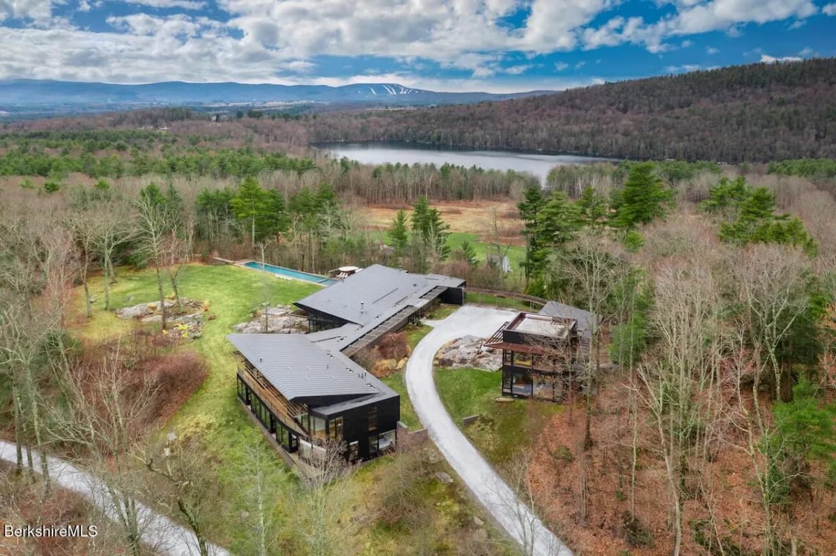 Multi-Generational Buyers Reshape Rural Real Estate, Seeking Family Compounds Over Weekend Retreats