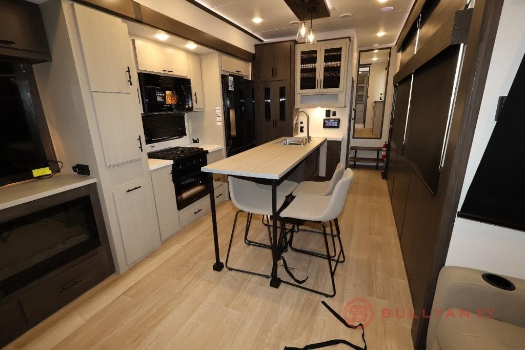 Bullyan RV Expands RV Inventory in Duluth, MN, Offering New and Used Campers for Diverse Travel Needs