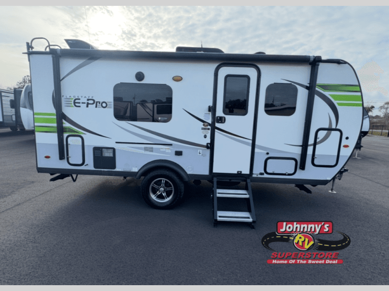 Johnny’s RV Superstore Expands Inventory Near Mobile, Alabama