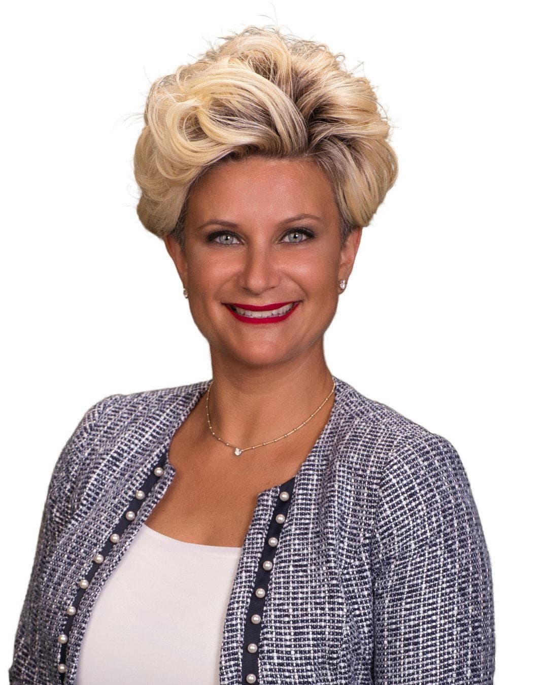 Lisa McAteer and McAteer & Will Estates Achieve KW International Luxury Status, Top Rankings in Greater PA Region