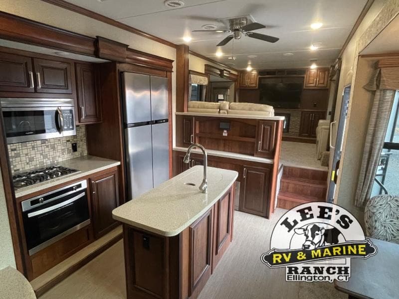 Lee's Auto & RV Ranch Highlights Pre-Owned RVs in Connecticut, Emphasizing Fit and Inspection